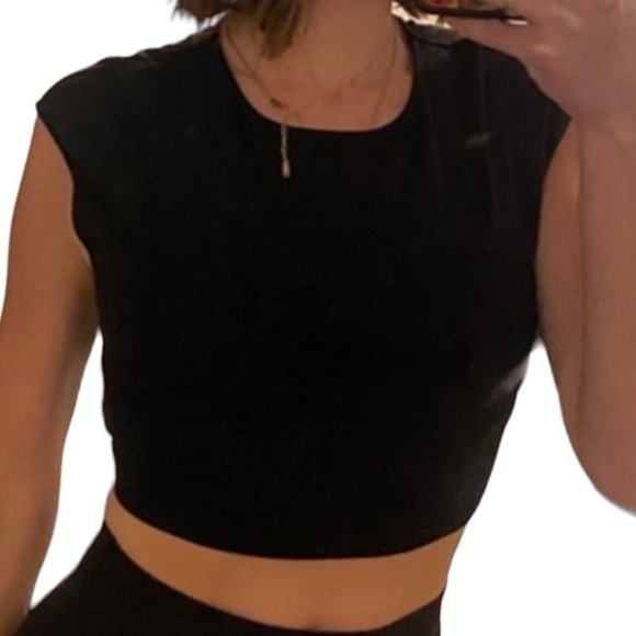 ZARA CAP SLEEVE BLACK CROP TOP bloggers favorite - Picture 1 of 8